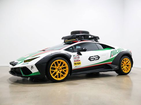 Used 2024 Lamborghini Huracan Sterrato AWD/4WD image 11