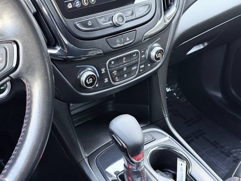 Used 2022 Chevrolet Equinox RS w/ RS Leather Package FWD image 19