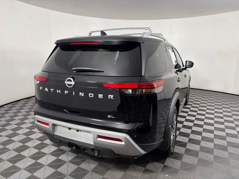 Certified 2025 Nissan Pathfinder SL w/ SL Premium Package FWD image 14