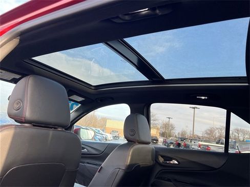 Used 2023 Chevrolet Equinox RS w/ LPO, Floor Liner Package image 16