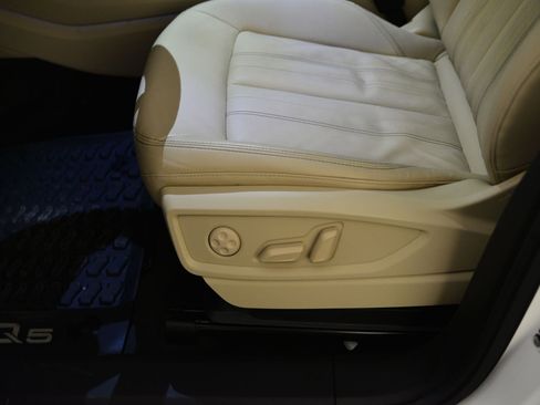 Used 2022 Audi Q5 2.0T Premium image 27