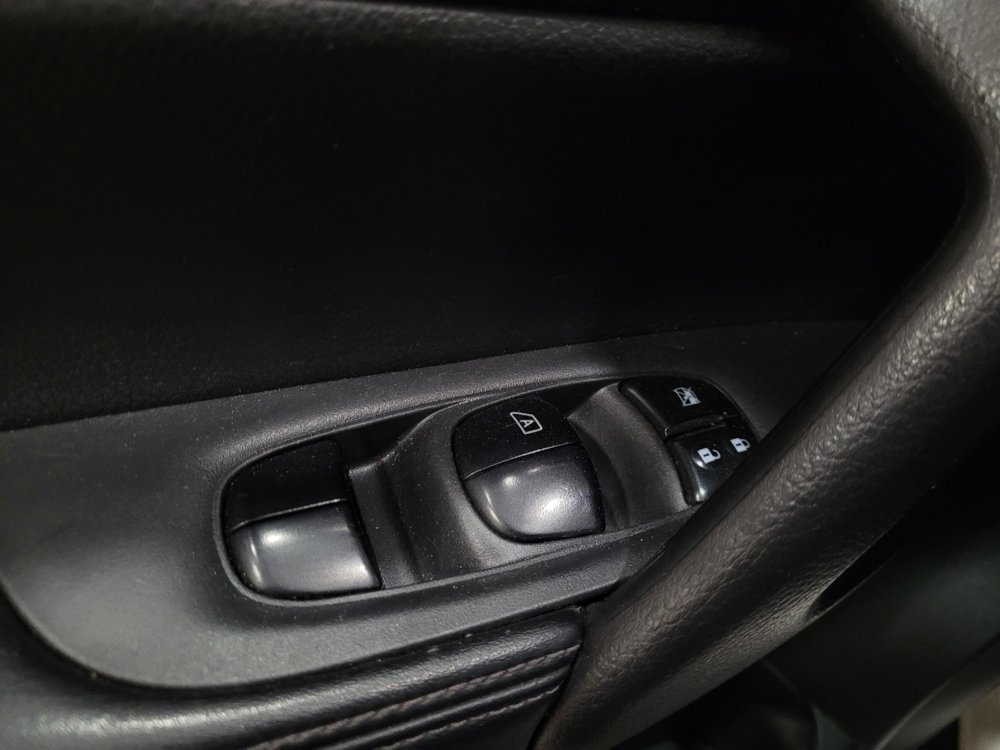 Used 2019 Nissan Rogue SV AWD/4WD image 27