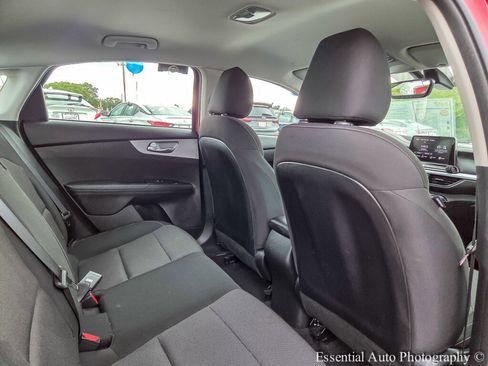 Used 2024 Kia Forte LXS w/ LXS Technology Package image 27