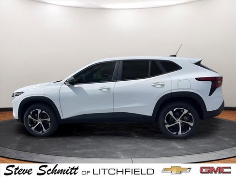 Used 2025 Chevrolet Trax RS w/ Driver Confidence Package FWD image 5