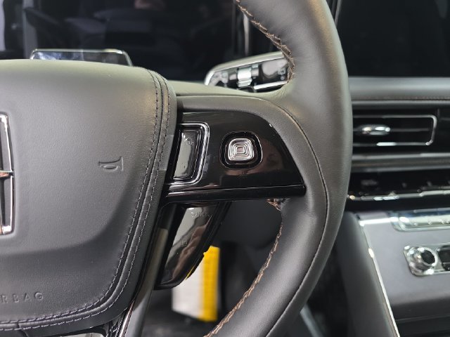 New 2027 Lincoln Aviator AWD image 15