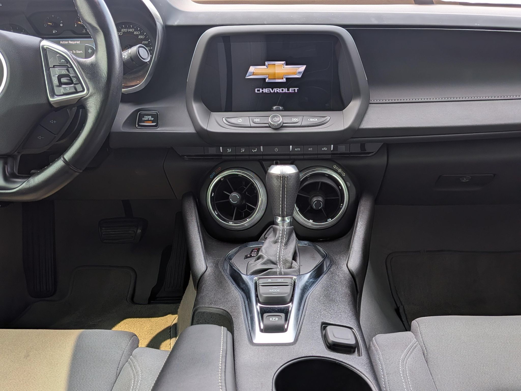 Used 2021 Chevrolet Camaro LT w/ Technology Package RWD image 9