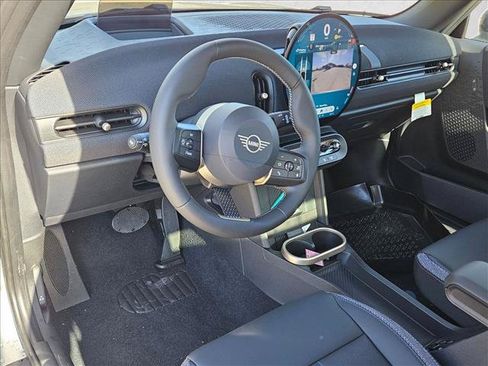 Used 2026 MINI Cooper 2-Door Hardtop FWD image 9