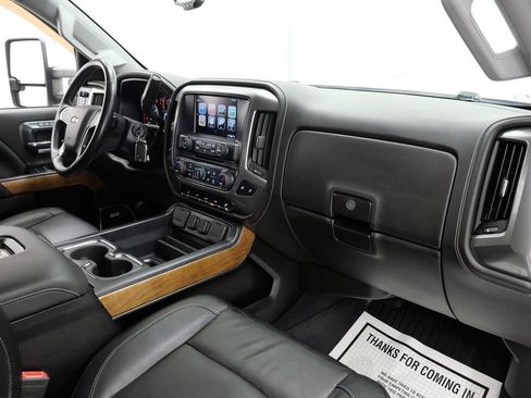 Used 2019 Chevrolet Silverado 2500 LTZ w/ Duramax Plus Package AWD/4WD image 17