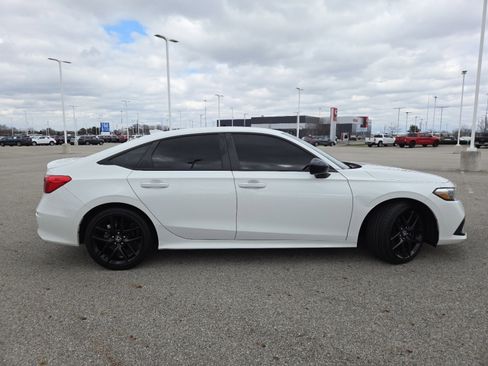 Used 2023 Honda Civic Sport image 18