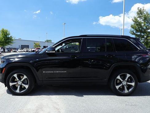Used 2023 Jeep Grand Cherokee 4WD 4xe image 5