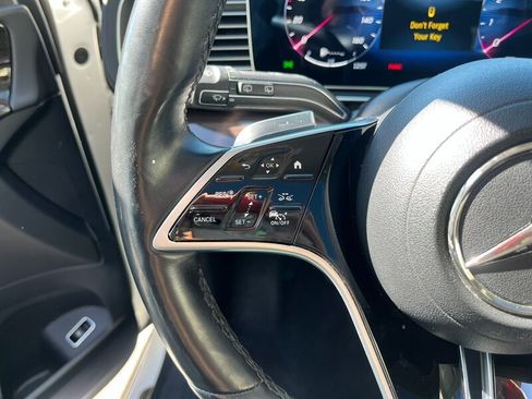 Used 2024 Mercedes-Benz GLS 450 4MATIC image 35