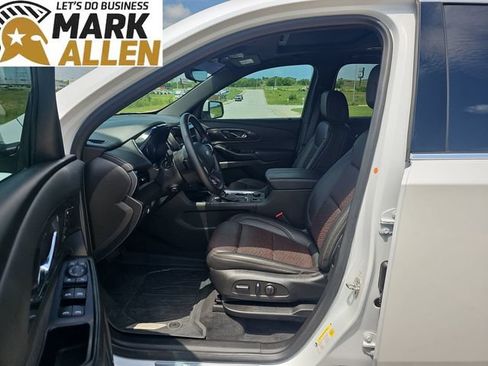 Used 2024 Chevrolet Traverse High Country FWD image 18