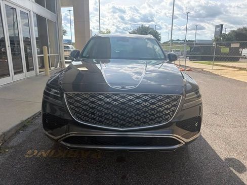Used 2025 Genesis GV80 2.5T Standard AWD/4WD image 2