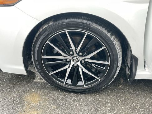 Used 2021 Toyota Camry SE w/ Cold Weather Package image 26