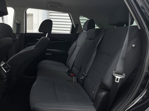 Used 2017 Kia Sorento LX image 27