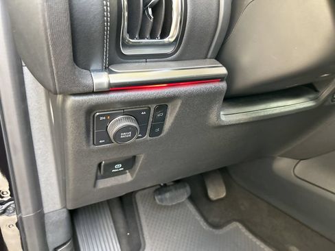 Used 2025 Ford Expedition Max Platinum AWD/4WD image 53