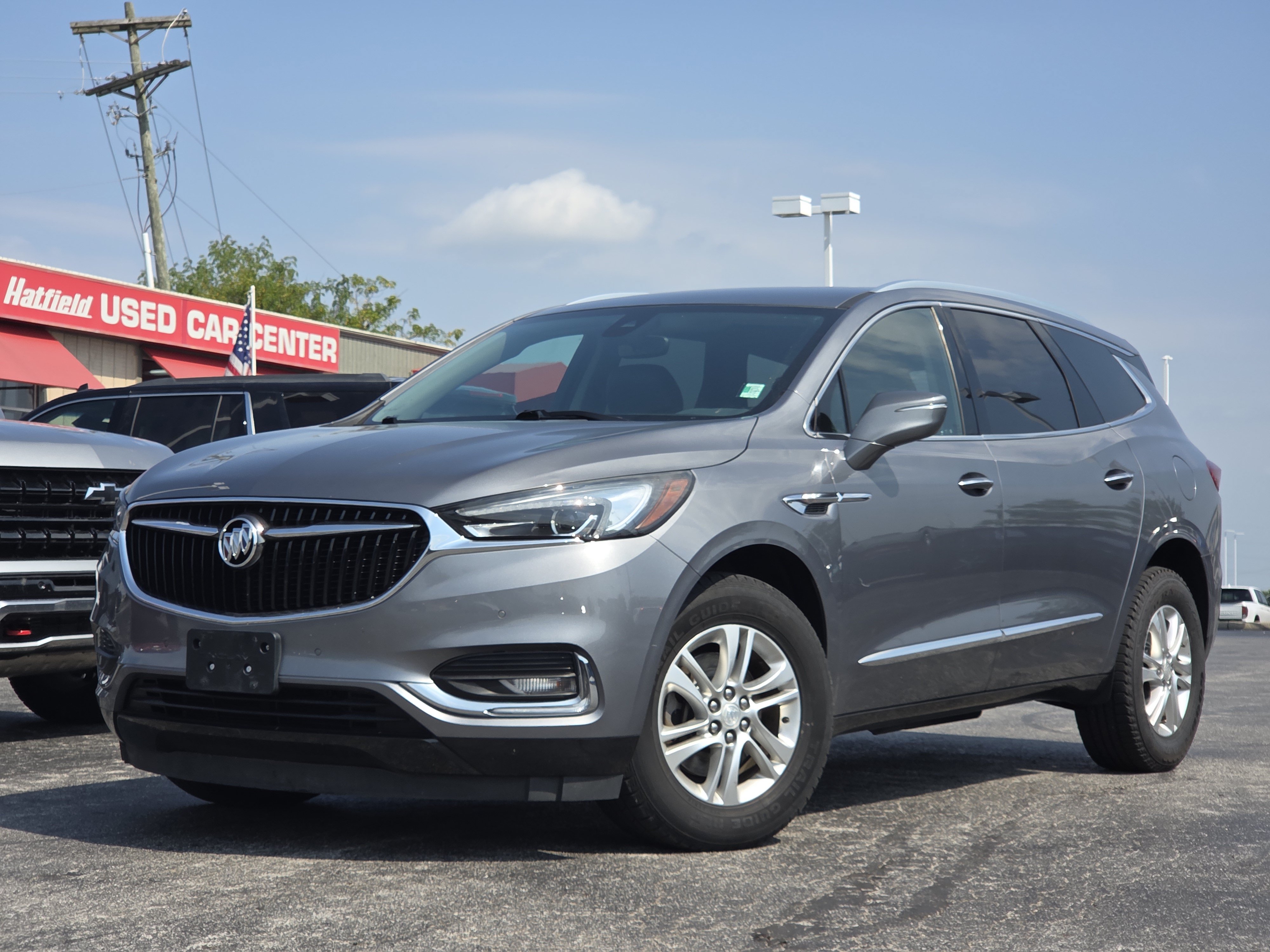 Used 2019 Buick Enclave Premium AWD/4WD image 2