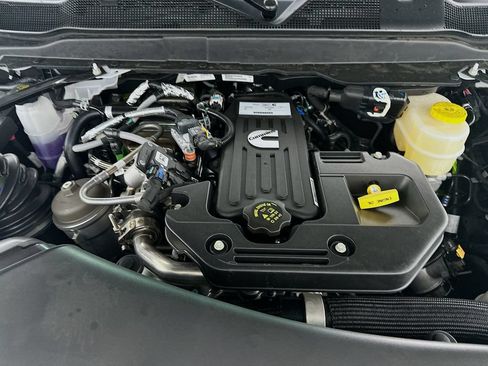 New 2026 RAM 3500 Big Horn AWD/4WD image 18