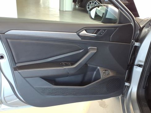 Certified 2023 Volkswagen Jetta SE FWD image 10