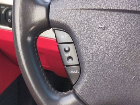 Used 2002 Ford Thunderbird image 21