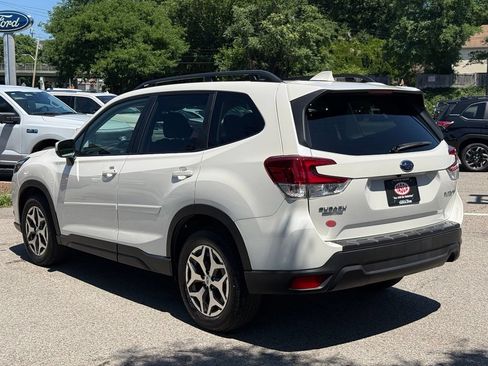 Certified 2023 Subaru Forester Premium AWD/4WD image 8