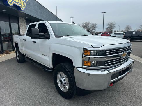 Used 2016 Chevrolet Silverado 2500 W/T image 9