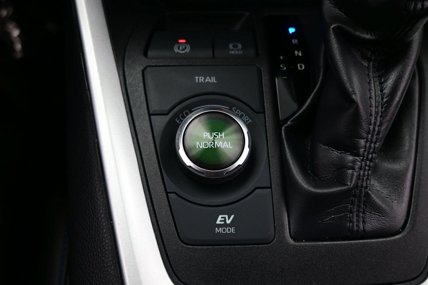 Used 2024 Toyota RAV4 XSE w/ Weather Package AWD/4WD image 23