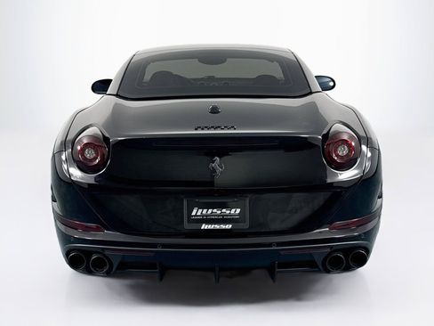 Used 2017 Ferrari California T RWD image 50