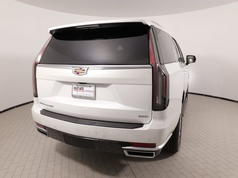 Used 2023 Cadillac Escalade Premium Luxury w/ LPO, Floor Liner Package AWD/4WD image 13