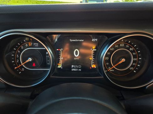 Used 2020 Jeep Gladiator Overland w/ LED Lighting Group AWD/4WD image 21
