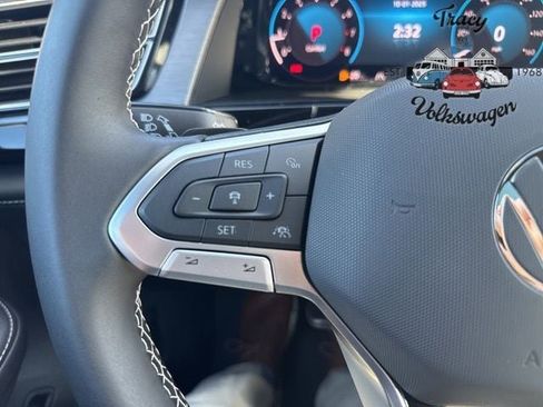 New 2026 Volkswagen Atlas Cross Sport SE image 16