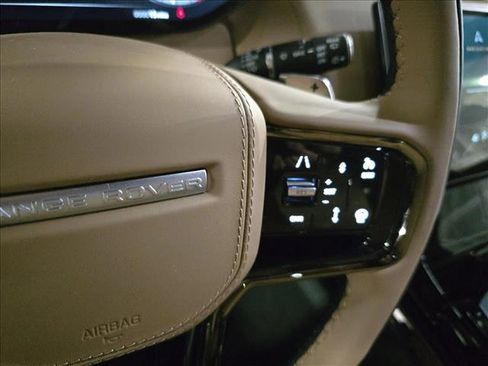 New 2026 Land Rover Range Rover Sport Dynamic SE AWD/4WD image 18
