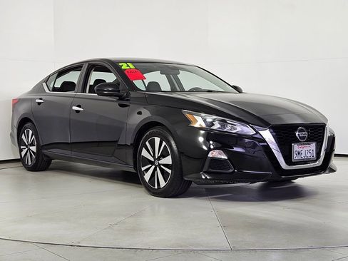 Used 2021 Nissan Altima 2.5 SV FWD image 4