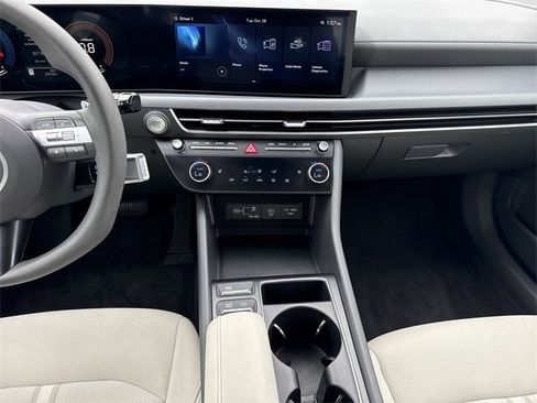 Used 2025 Hyundai Sonata SEL image 13