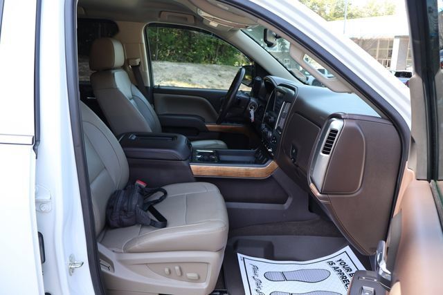 Used 2017 Chevrolet Silverado 1500 LTZ w/ Sport Package AWD/4WD image 24