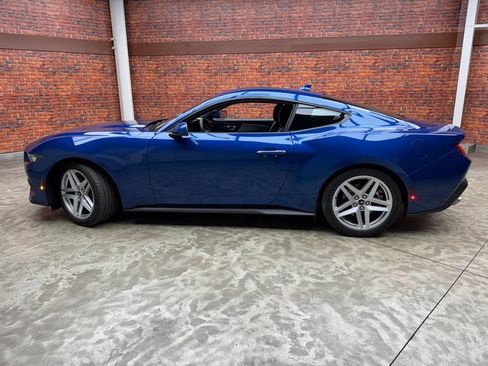 Used 2024 Ford Mustang Coupe image 2