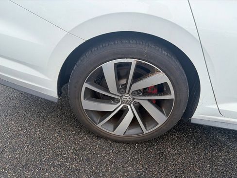 Used 2019 Volkswagen Jetta GLI FWD image 10