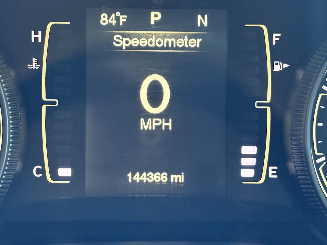 Used 2016 Jeep Cherokee Latitude w/ Cold Weather Group AWD/4WD image 15