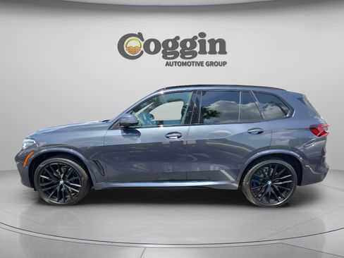 Used 2021 BMW X5 sDrive40i w/ M Sport Package RWD image 2