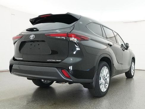 New 2026 Toyota Highlander Limited image 20