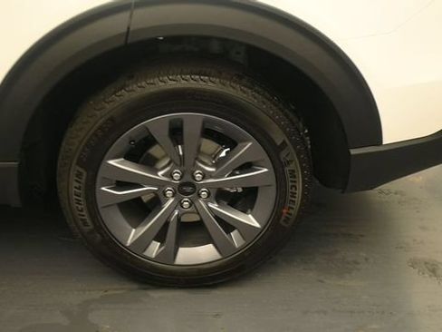 New 2026 Ford Explorer Active w/ Active Comfort Package AWD/4WD image 9