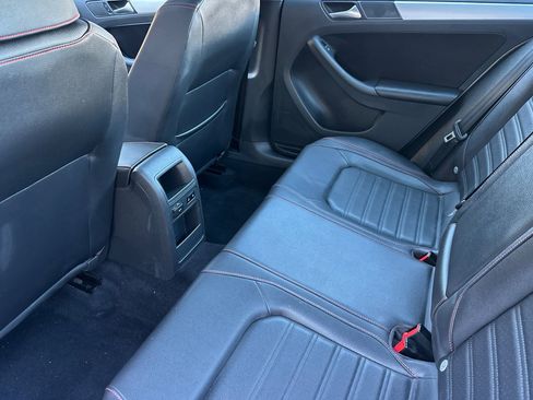 Used 2013 Volkswagen Jetta GLI image 28