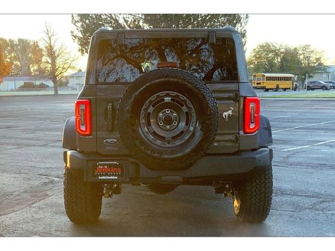 New 2025 Ford Bronco Outer Banks w/ Sasquatch Package image 4