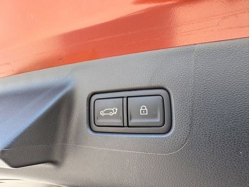 Used 2025 Hyundai Santa Fe Limited image 10