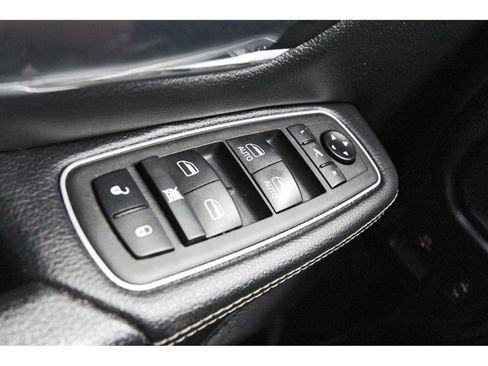 Used 2021 RAM 1500 Laramie AWD/4WD image 20