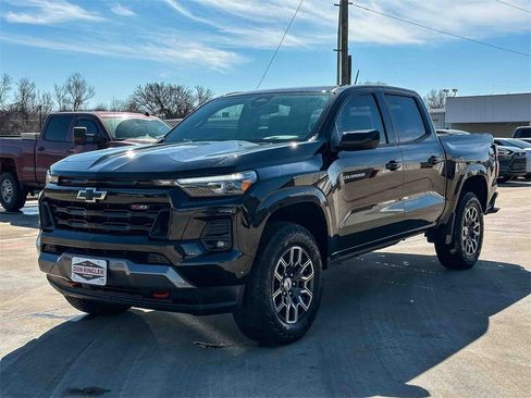 Used 2023 Chevrolet Colorado Z71 w/ Z71 Convenience Package 2 image 7