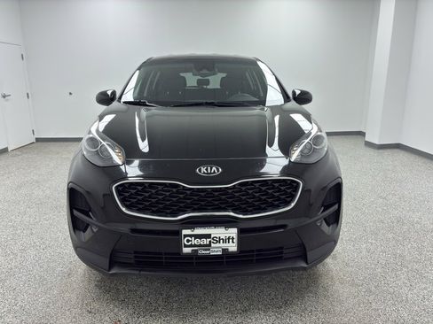 Used 2022 Kia Sportage LX image 3