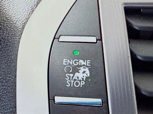 Used 2019 Lincoln MKZ Reserve image 21