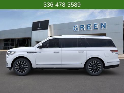 New 2024 Lincoln Navigator L Black Label image 3