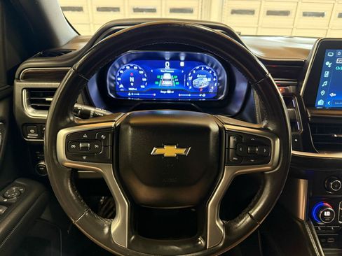 Used 2022 Chevrolet Suburban LT AWD/4WD image 14